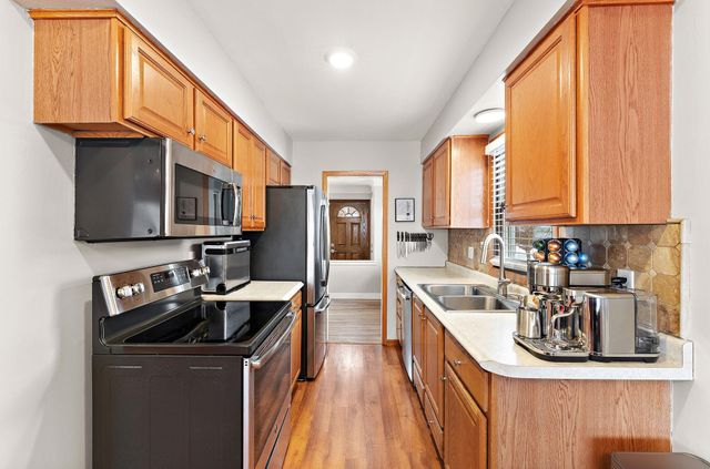 1947 Field Avenue, Saint Paul, MN 55116