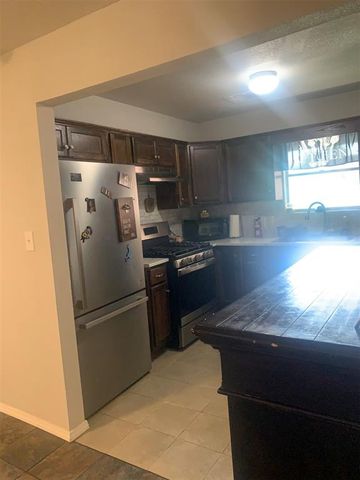1334 N Nail Parkway, Moore, OK 73160