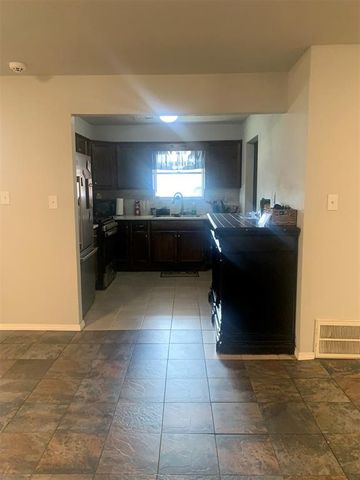 1334 N Nail Parkway, Moore, OK 73160