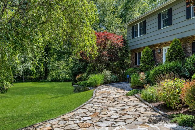 17 Byram Lake Road, Armonk, NY 10504