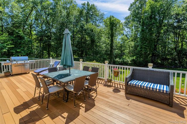 17 Byram Lake Road, Armonk, NY 10504