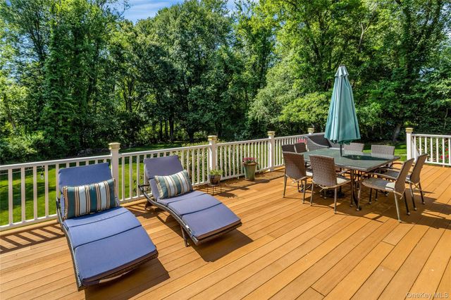 17 Byram Lake Road, Armonk, NY 10504