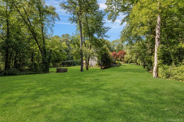17 Byram Lake Road, Armonk, NY 10504