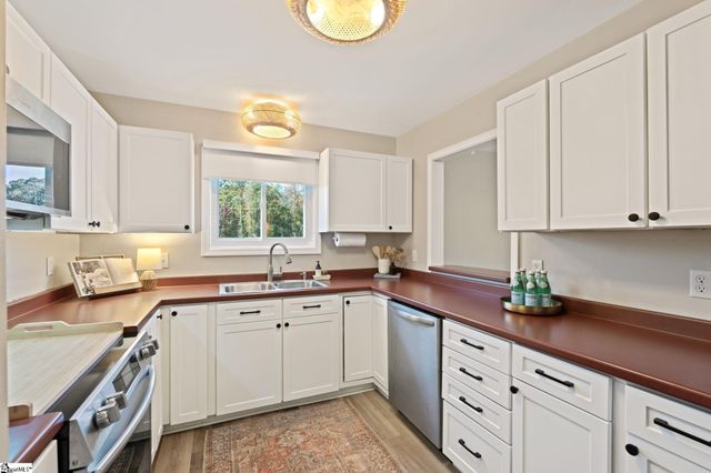 1609 Northlake Drive, Anderson, SC 29625