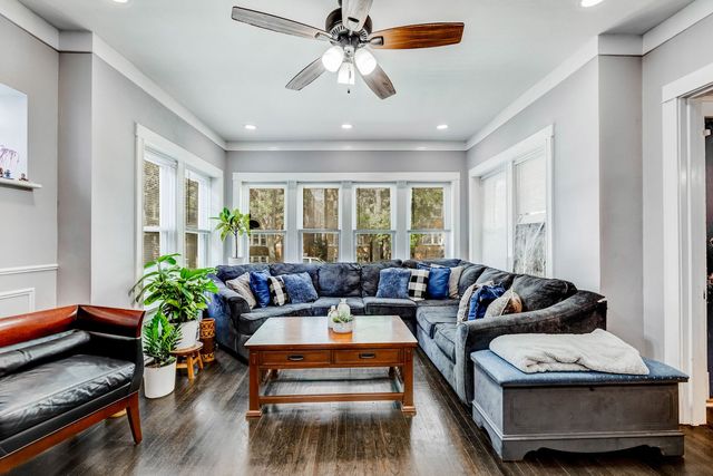 6221 S Talman Avenue, Chicago, IL 60629