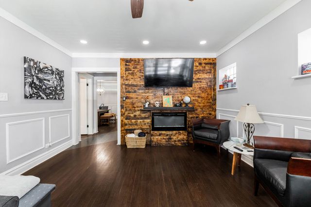 6221 S Talman Avenue, Chicago, IL 60629