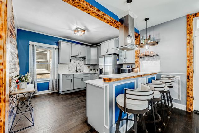 6221 S Talman Avenue, Chicago, IL 60629