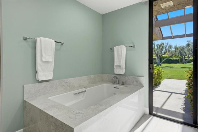 44 Lafayette Drive, Rancho Mirage, CA 92270