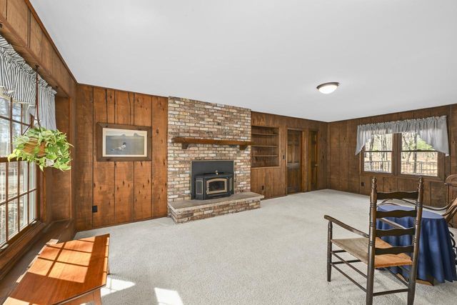W331S4025 Connemara DRIVE, Dousman, WI 53118