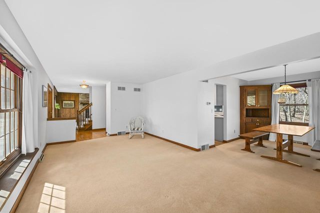 W331S4025 Connemara DRIVE, Dousman, WI 53118