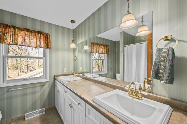 W331S4025 Connemara DRIVE, Dousman, WI 53118