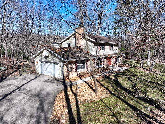 W331S4025 Connemara DRIVE, Dousman, WI 53118