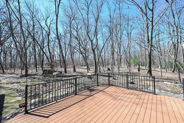 W331S4025 Connemara DRIVE, Dousman, WI 53118