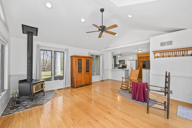 W331S4025 Connemara DRIVE, Dousman, WI 53118