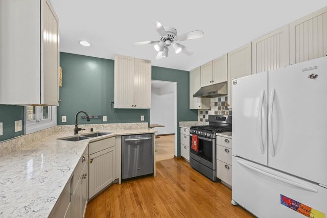 W331S4025 Connemara DRIVE, Dousman, WI 53118