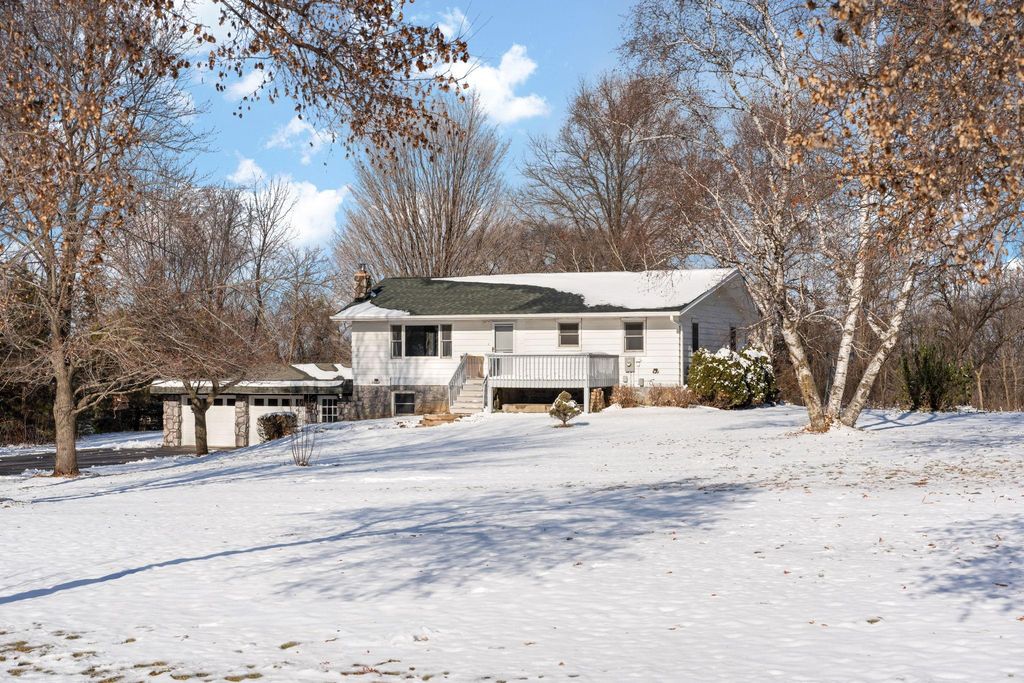 806 Glover Road, Troy Twp, WI 54022