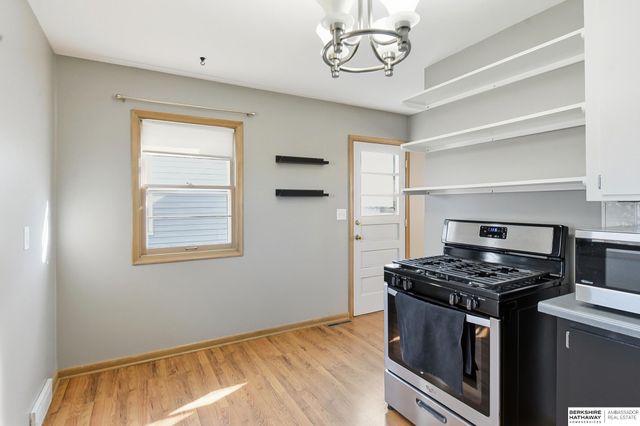 1328 Washington Street, Omaha, NE 68107