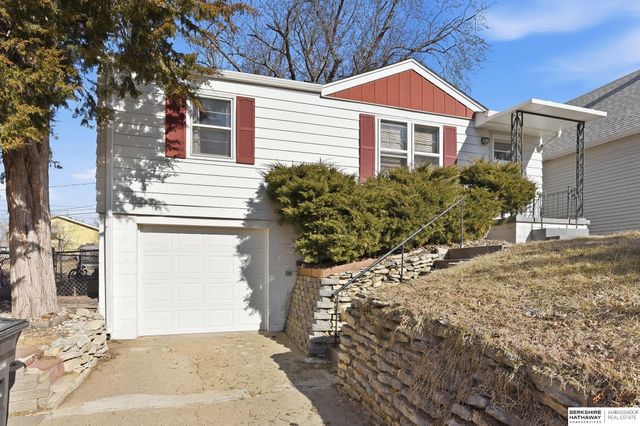 1328 Washington Street, Omaha, NE 68107