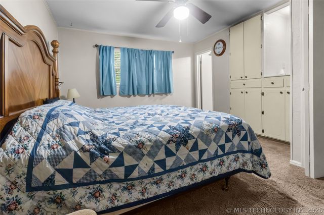114581 Castaway Court, Eufaula, OK 74432