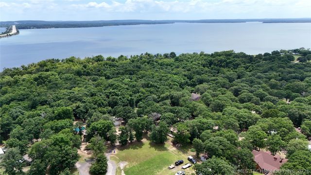 114581 Castaway Court, Eufaula, OK 74432