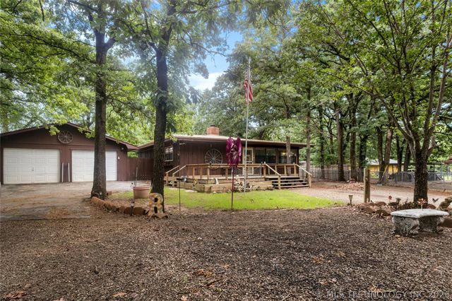 114581 Castaway Court, Eufaula, OK 74432