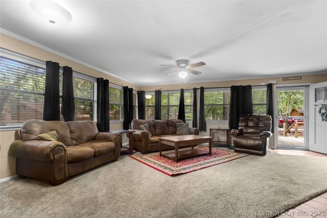 114581 Castaway Court, Eufaula, OK 74432