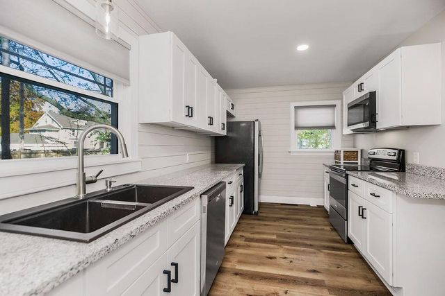 1705 SW Walnut Street, Blue Springs, MO 64015