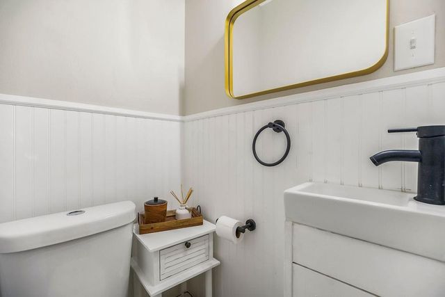 1705 SW Walnut Street, Blue Springs, MO 64015