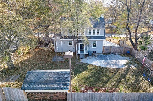 1705 SW Walnut Street, Blue Springs, MO 64015