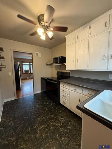 4025 L Street, Lincoln, NE 68510