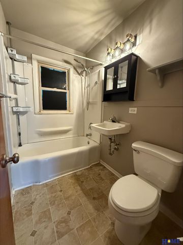 4025 L Street, Lincoln, NE 68510