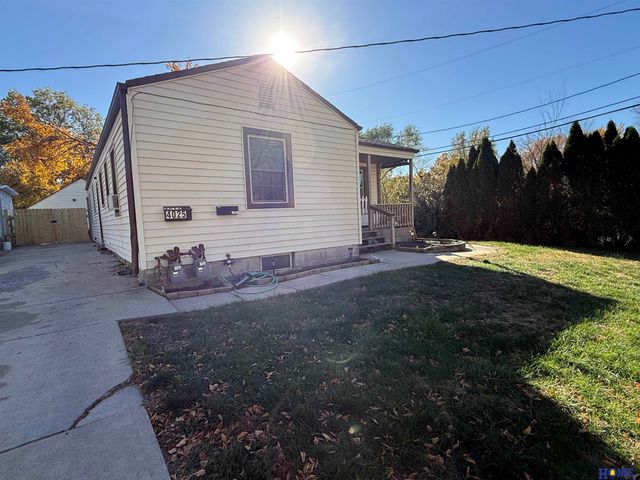 4025 L Street, Lincoln, NE 68510