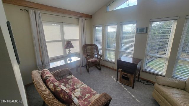 339 Sparks Landing Rd, Maynardville, TN 37807