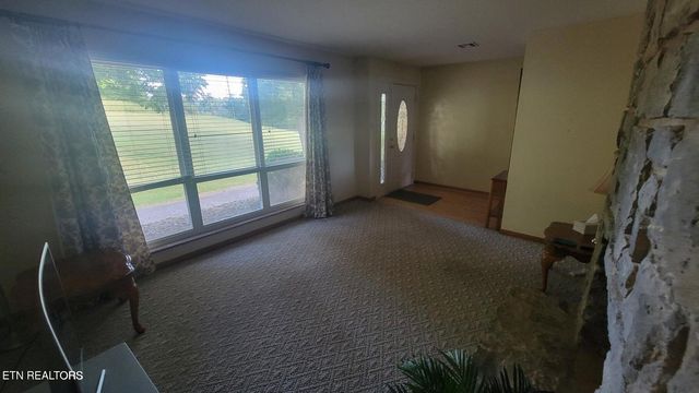 339 Sparks Landing Rd, Maynardville, TN 37807