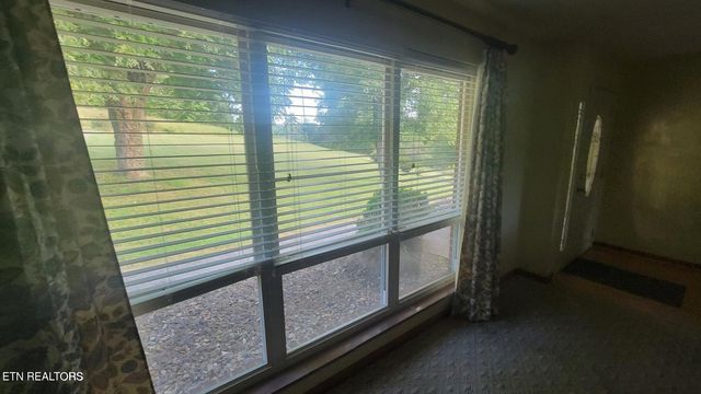 339 Sparks Landing Rd, Maynardville, TN 37807