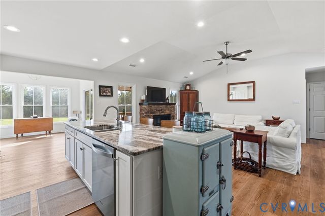 2927 Poorhouse Rd, Goochland, VA 23063