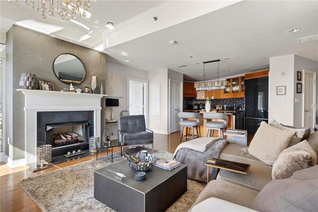 2881 Peachtree Road NE 1102, Atlanta, GA 30305