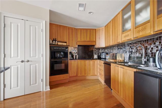 2881 Peachtree Road NE 1102, Atlanta, GA 30305