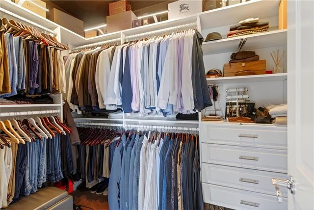 2881 Peachtree Road NE 1102, Atlanta, GA 30305