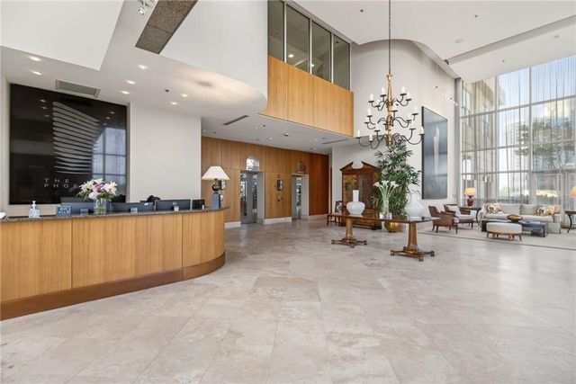2881 Peachtree Road NE 1102, Atlanta, GA 30305