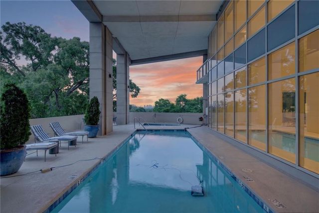 2881 Peachtree Road NE 1102, Atlanta, GA 30305