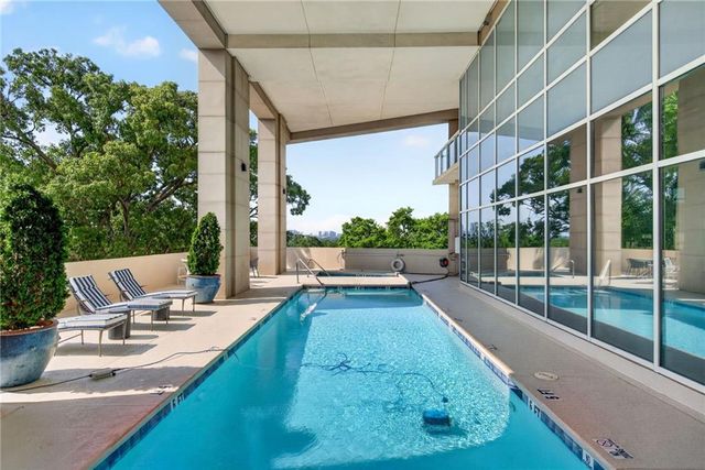 2881 Peachtree Road NE 1102, Atlanta, GA 30305