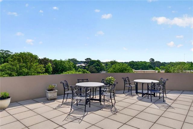 2881 Peachtree Road NE 1102, Atlanta, GA 30305