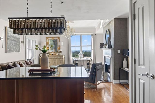 2881 Peachtree Road NE 1102, Atlanta, GA 30305