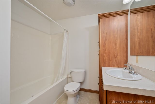 831 Greenrow Drive, Lanesville, IN 47136