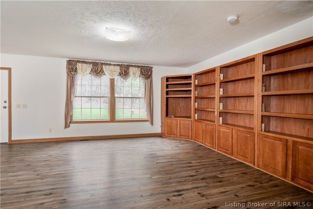 831 Greenrow Drive, Lanesville, IN 47136