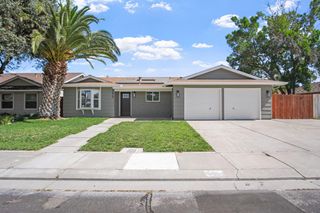 585 Vin Rose Way, Manteca, CA 95337