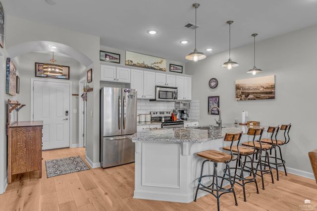 2211 College Avenue Unit 102, Manhattan, KS 66502