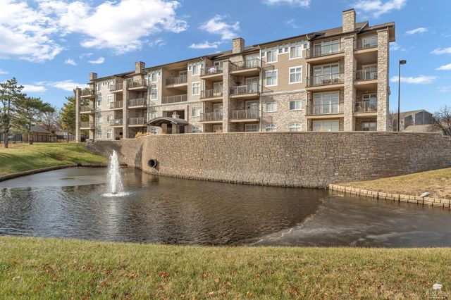 2211 College Avenue Unit 102, Manhattan, KS 66502