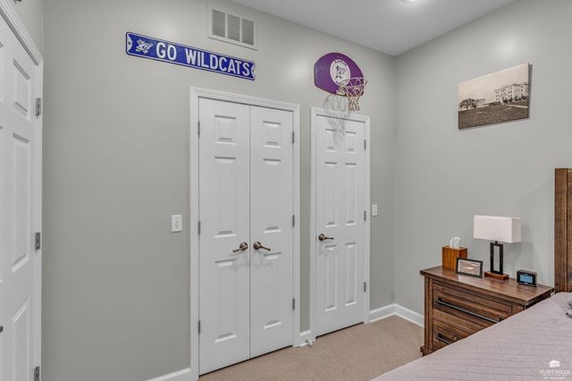 2211 College Avenue Unit 102, Manhattan, KS 66502